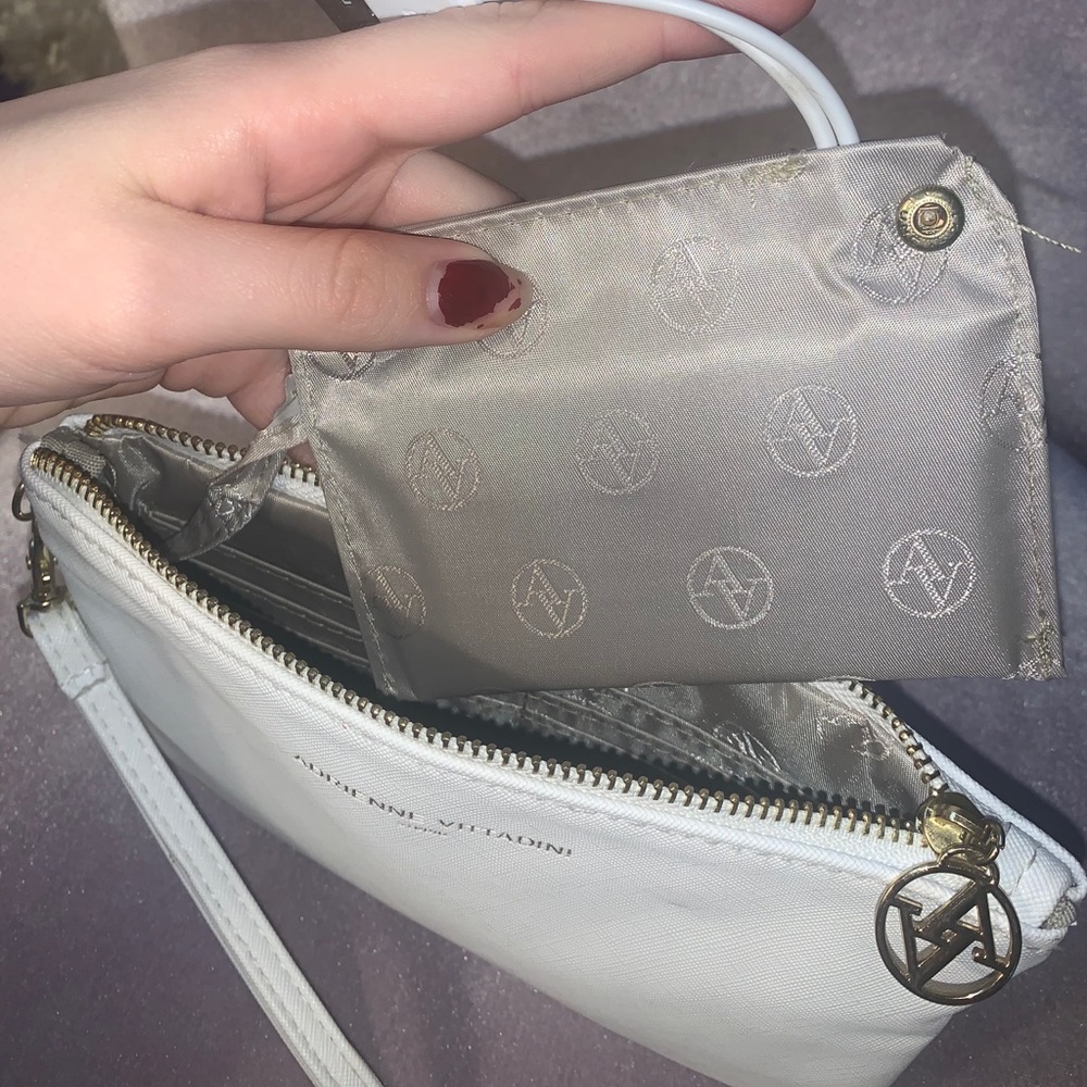 Adrienne Vittadini Charging Zip Wallet